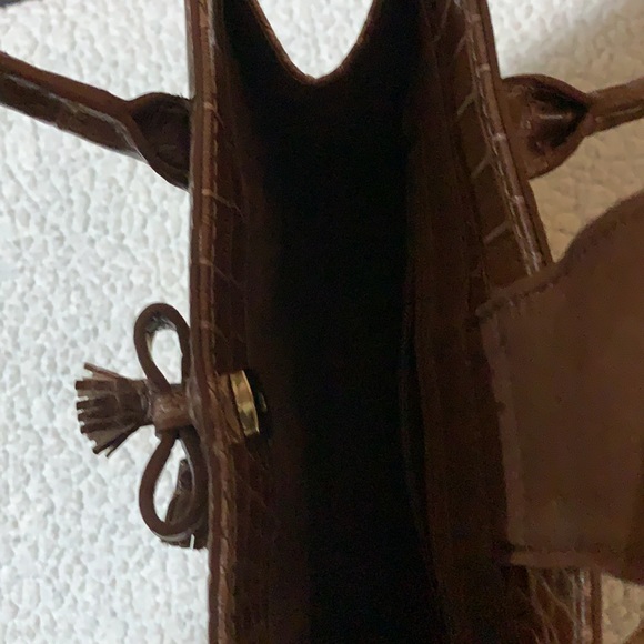 Brown and Cream Liz Claiborne hand bag - Picture 6 of 8